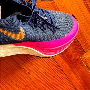 Nike Vaporfly Flyknit